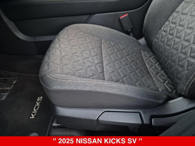 Certified 2025 Nissan Kicks SV w/ SV Premium Package AWD/4WD image 17