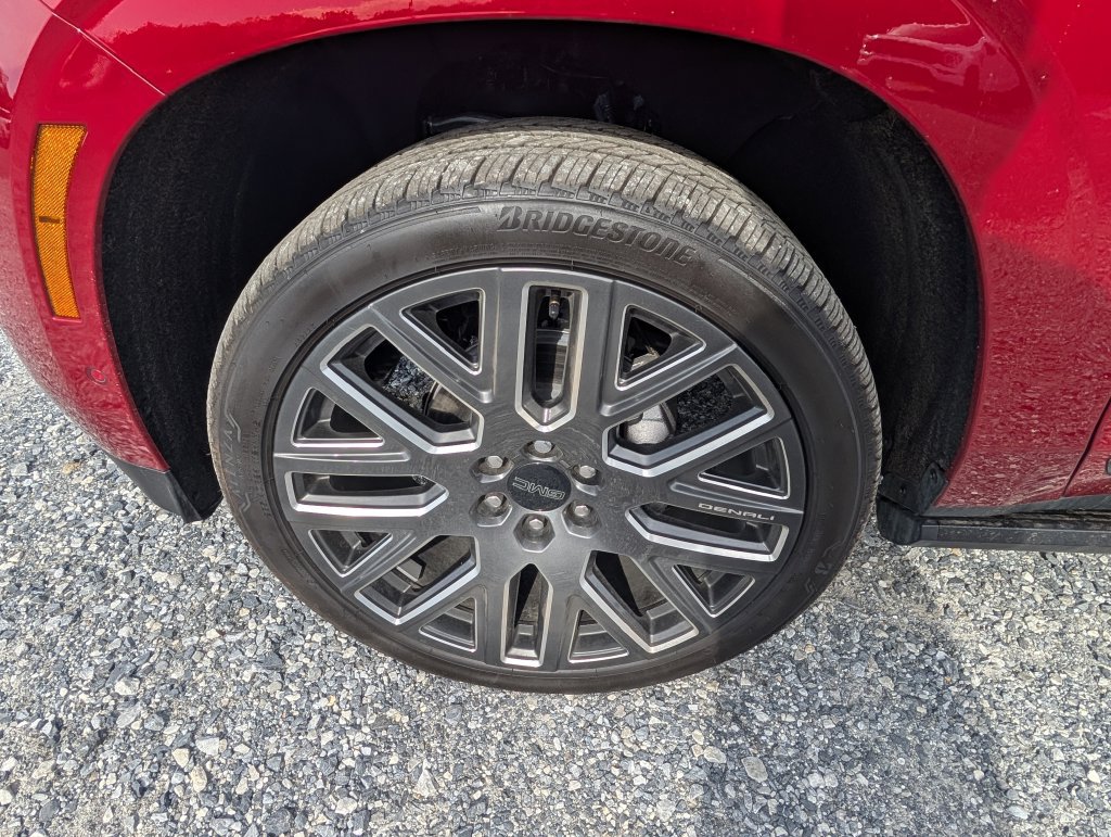 Used 2026 GMC Yukon XL Denali Ultimate w/ LPO, Floor Liner Package AWD/4WD image 7