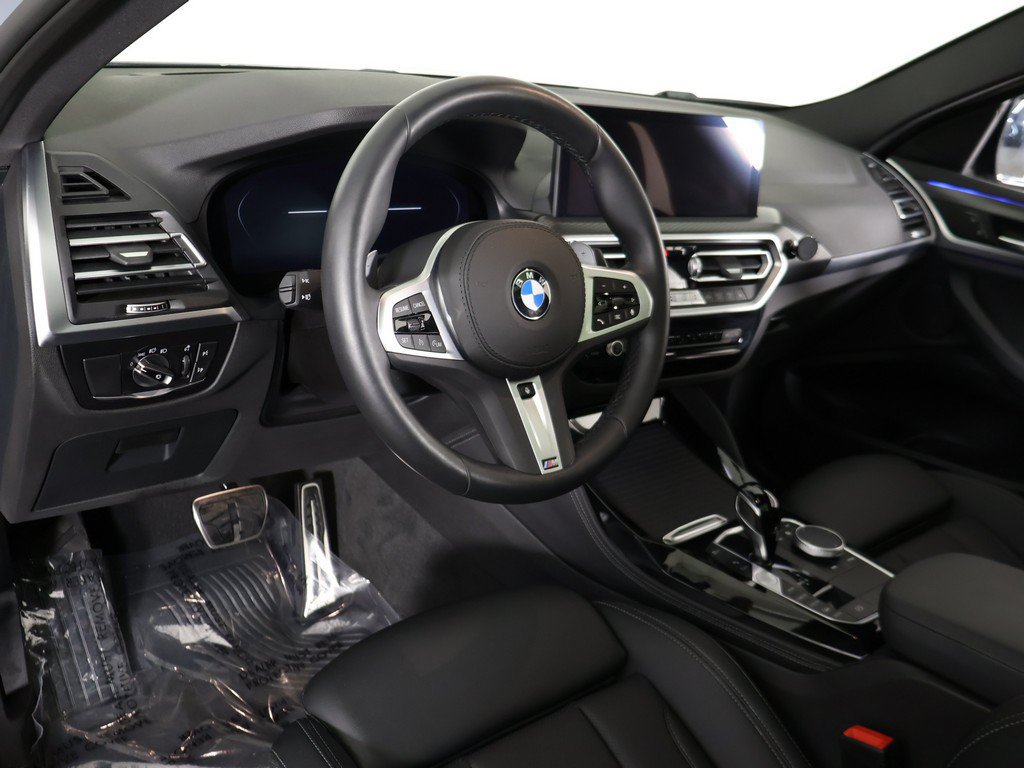 Used 2025 BMW X4 xDrive30i AWD/4WD image 31