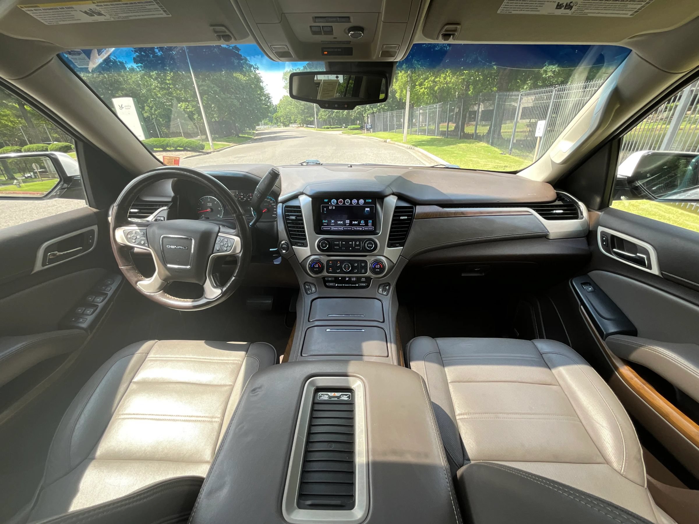 Used 2020 GMC Yukon Denali w/ Open Road Package RWD image 22
