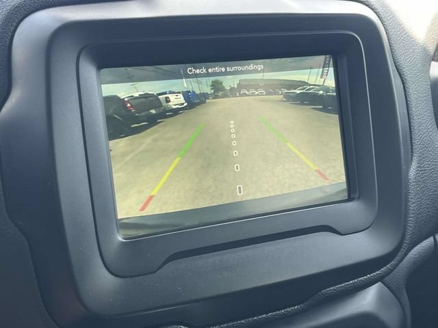 Used 2020 Jeep Renegade Altitude FWD image 28