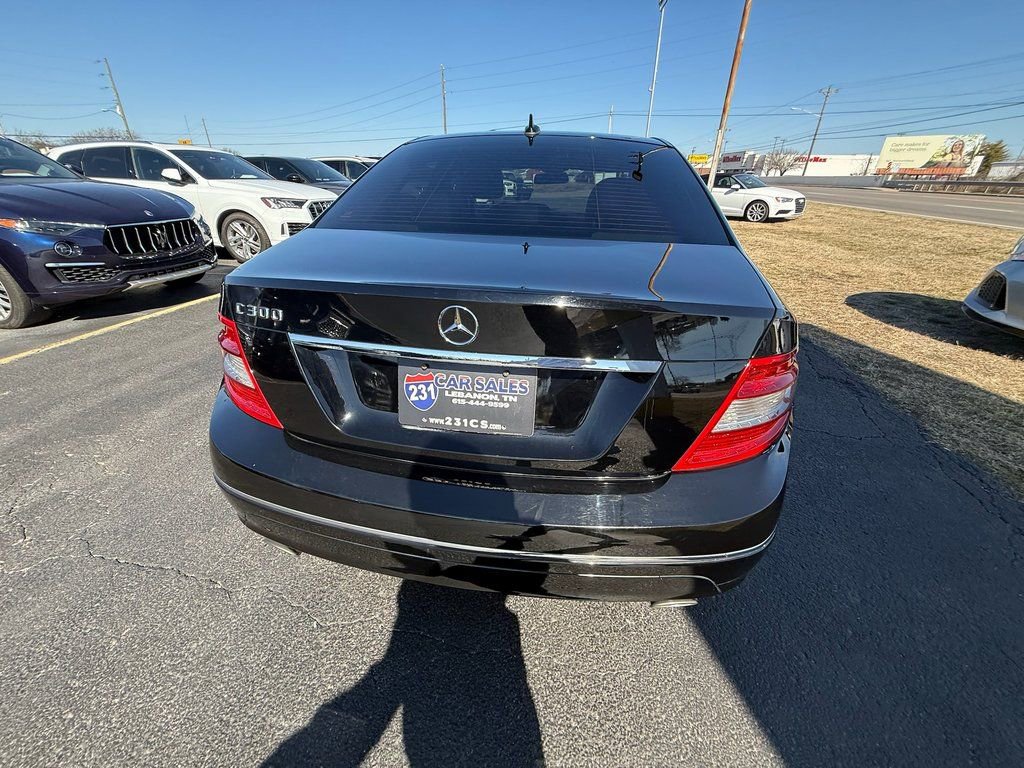 Used 2009 Mercedes-Benz C 300 Sedan image 4
