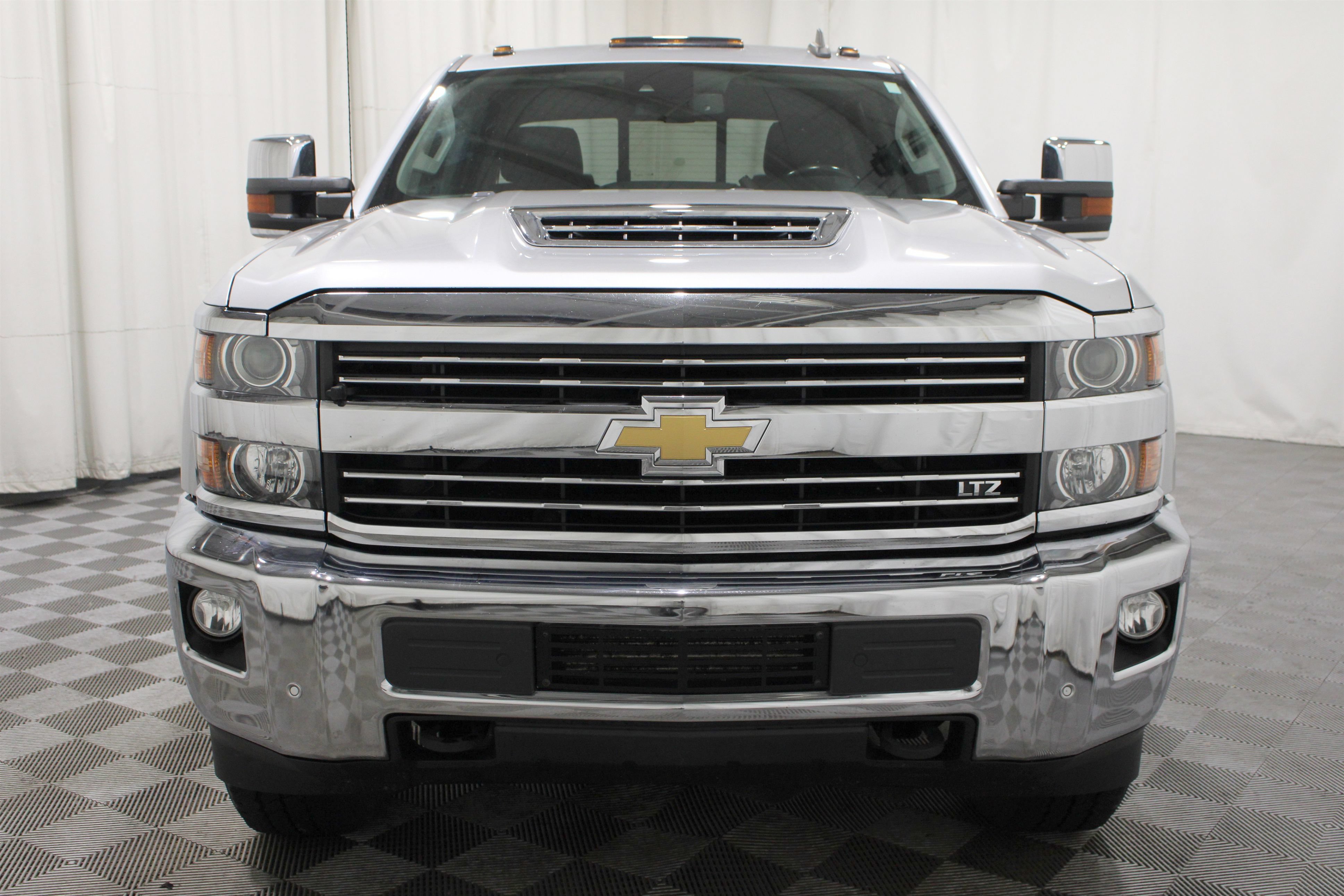Used 2018 Chevrolet Silverado 2500 LTZ w/ Duramax Plus Package AWD/4WD image 35