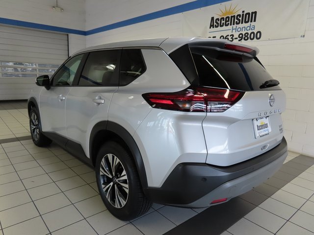 Used 2023 Nissan Rogue SV image 11
