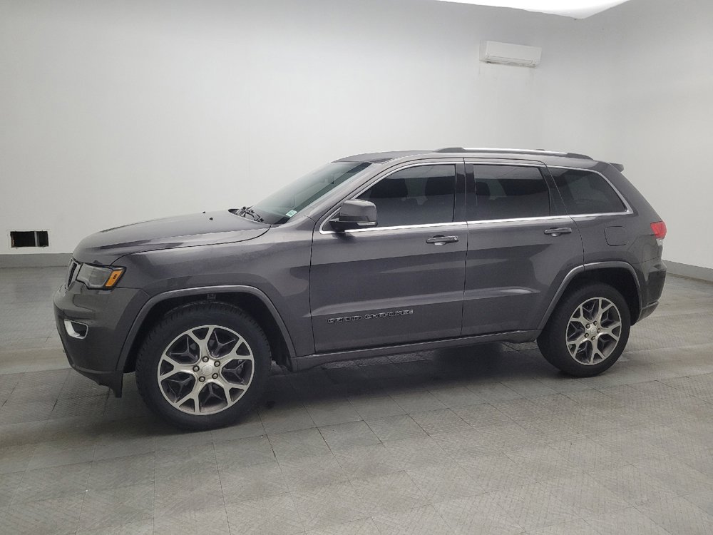 Used 2018 Jeep Grand Cherokee Limited AWD/4WD image 2