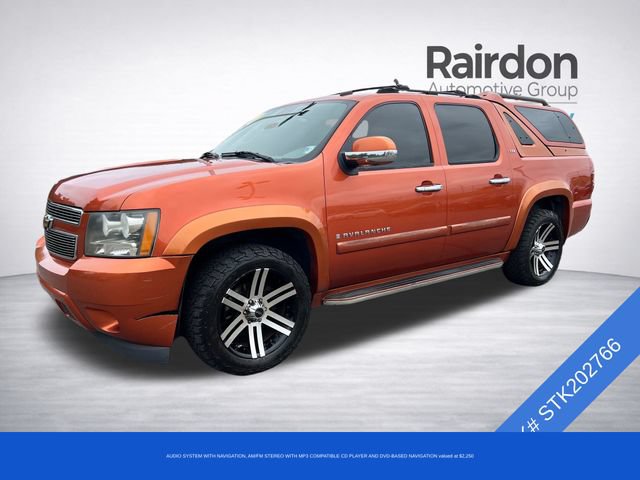 Used 2007 Chevrolet Avalanche LTZ w/ LTZ Preferred Equipment Group RWD image 3