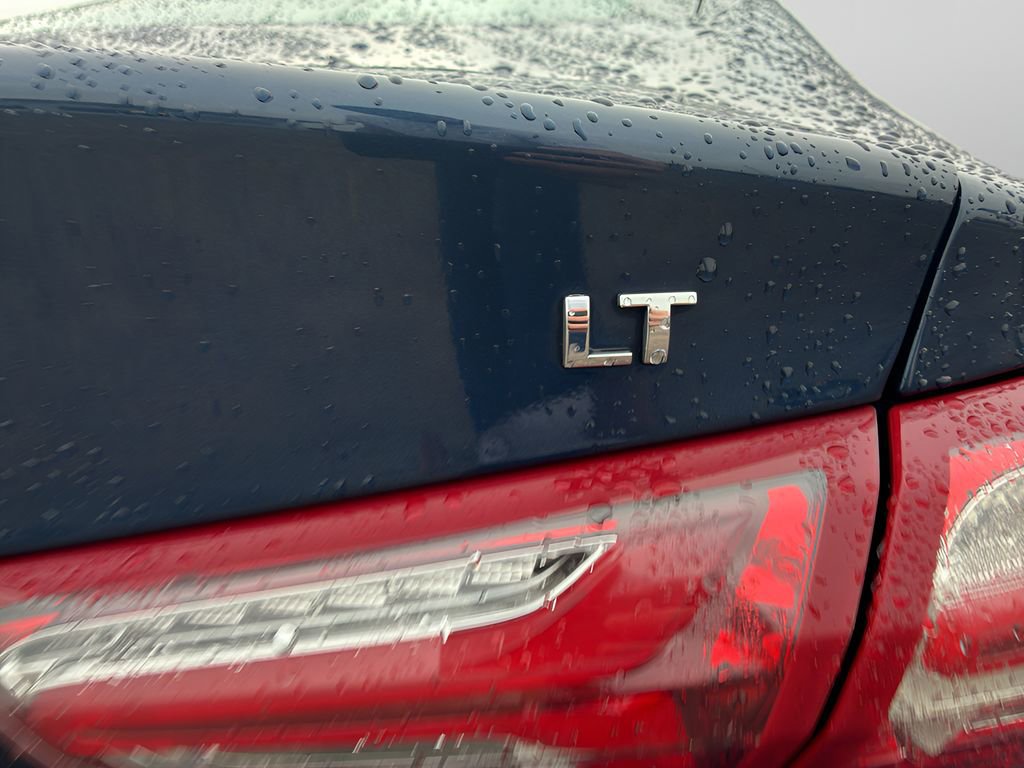 Used 2022 Chevrolet Malibu LT image 18