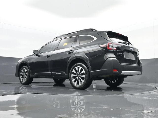 Used 2025 Subaru Outback Limited AWD/4WD image 28