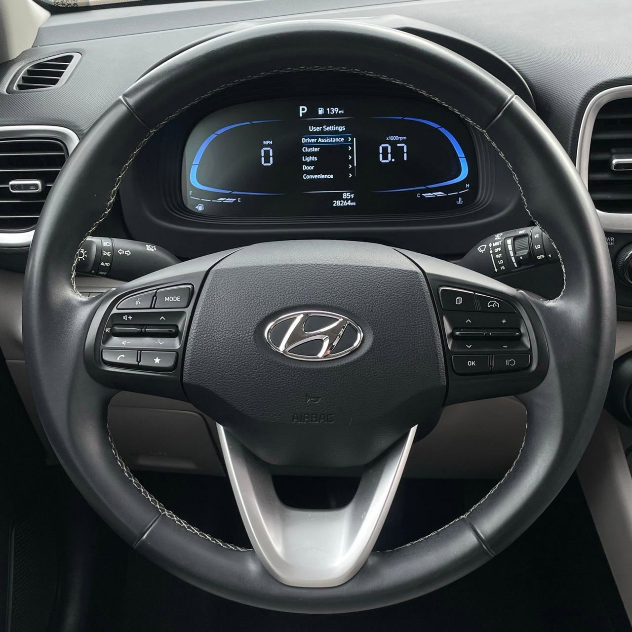 Used 2025 Hyundai Venue SEL FWD image 12