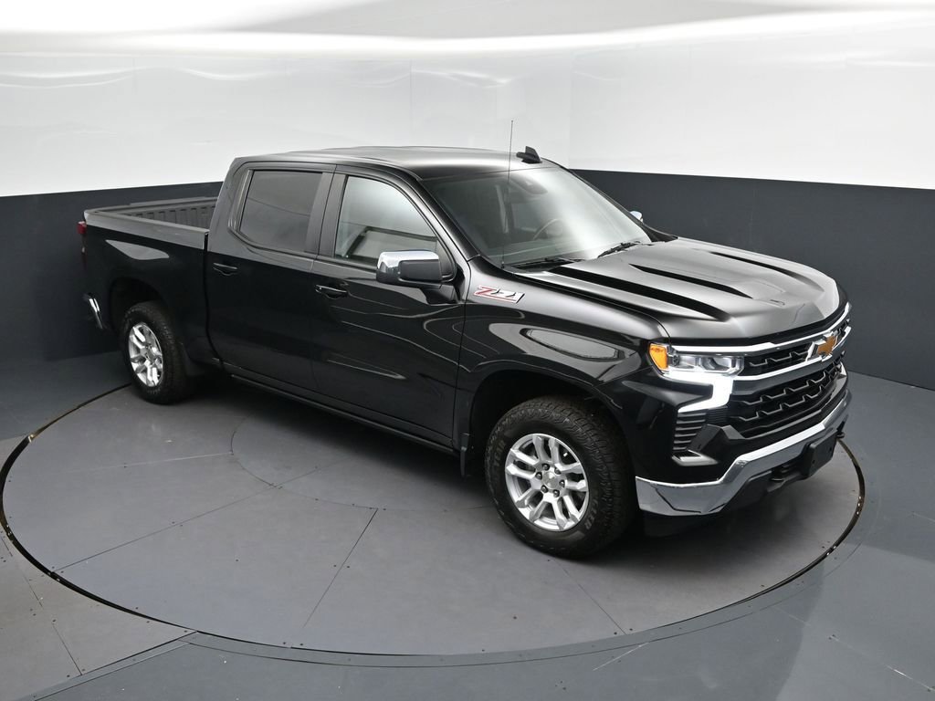 Used 2024 Chevrolet Silverado 1500 LT AWD/4WD image 19