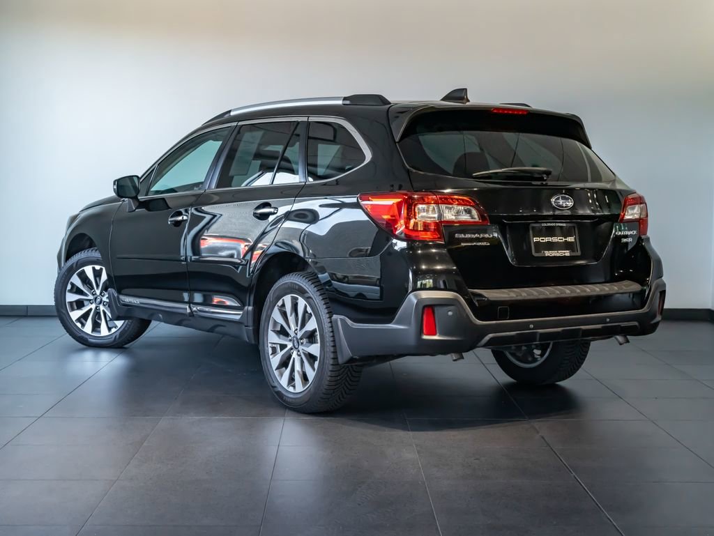 Used 2018 Subaru Outback 3.6R Touring image 3