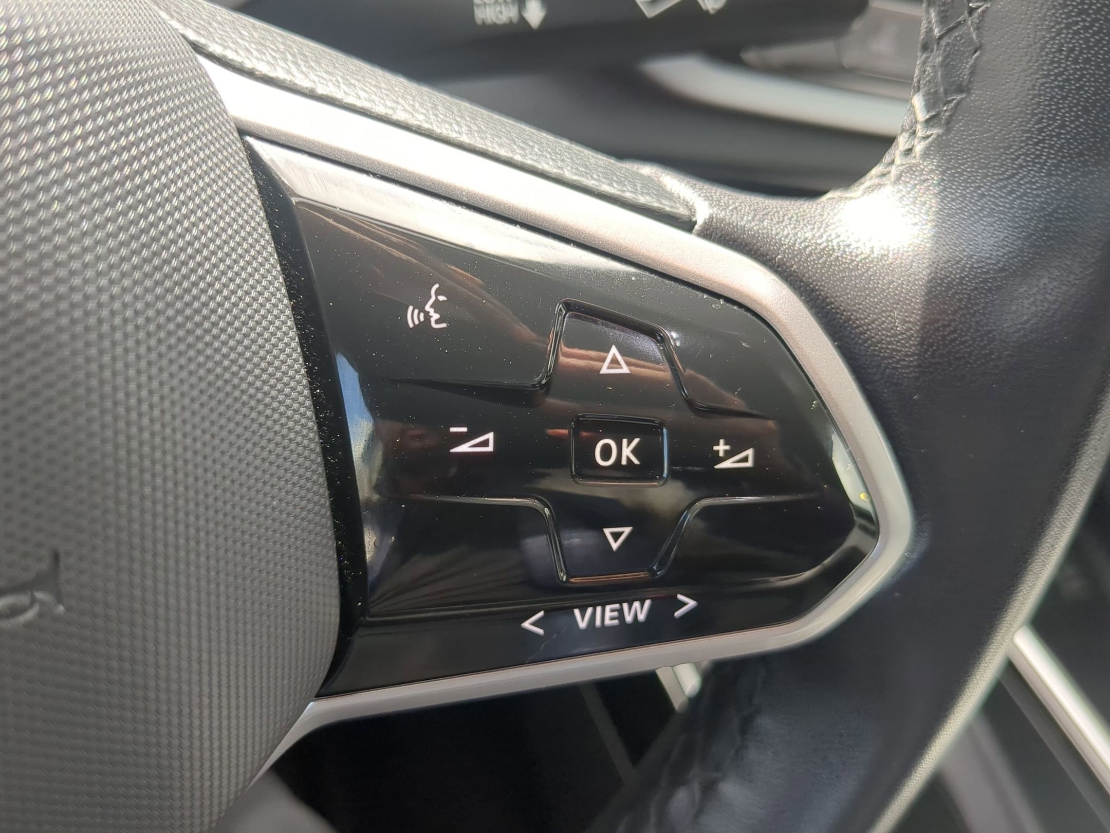 Used 2023 Volkswagen ID.4 Pro image 21