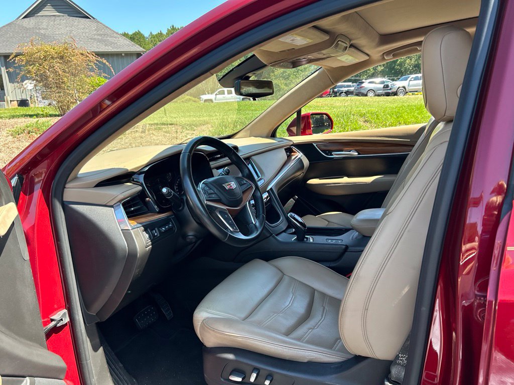 Used 2019 Cadillac XT5 Platinum AWD/4WD image 42