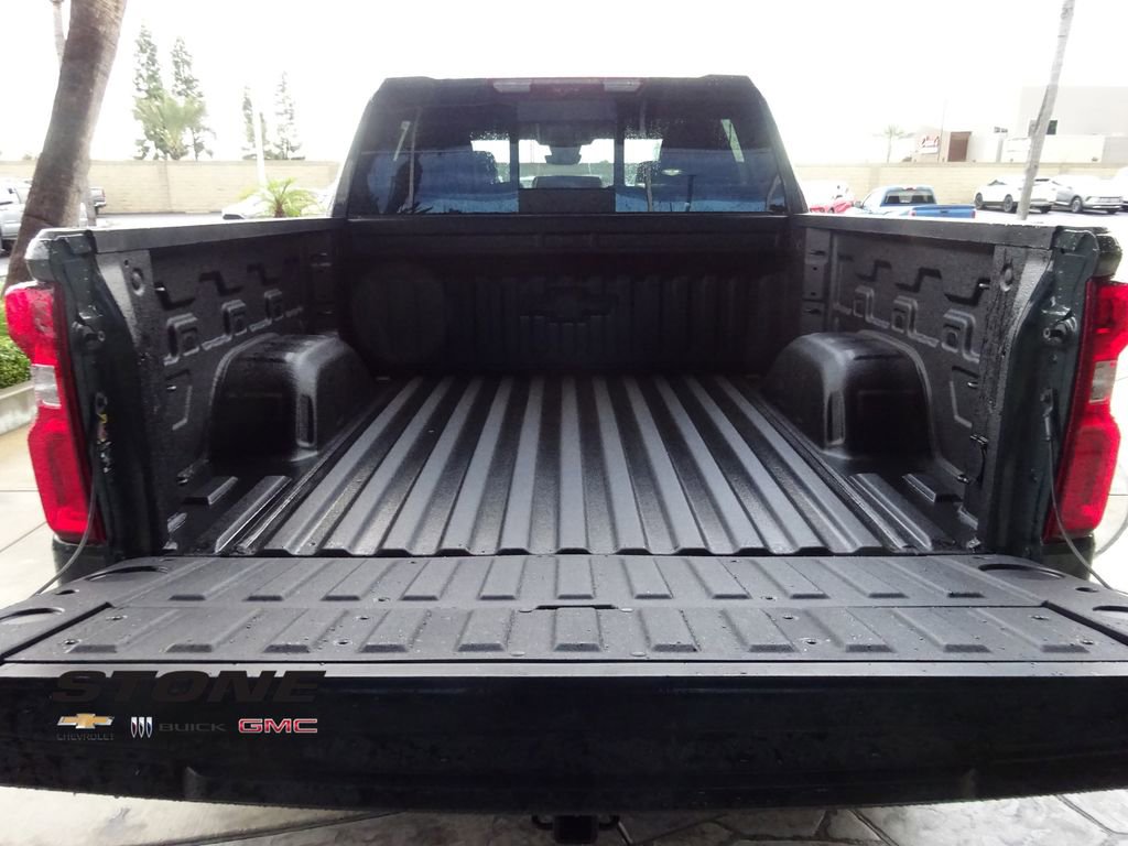 New 2026 Chevrolet Silverado 1500 ZR2 image 8