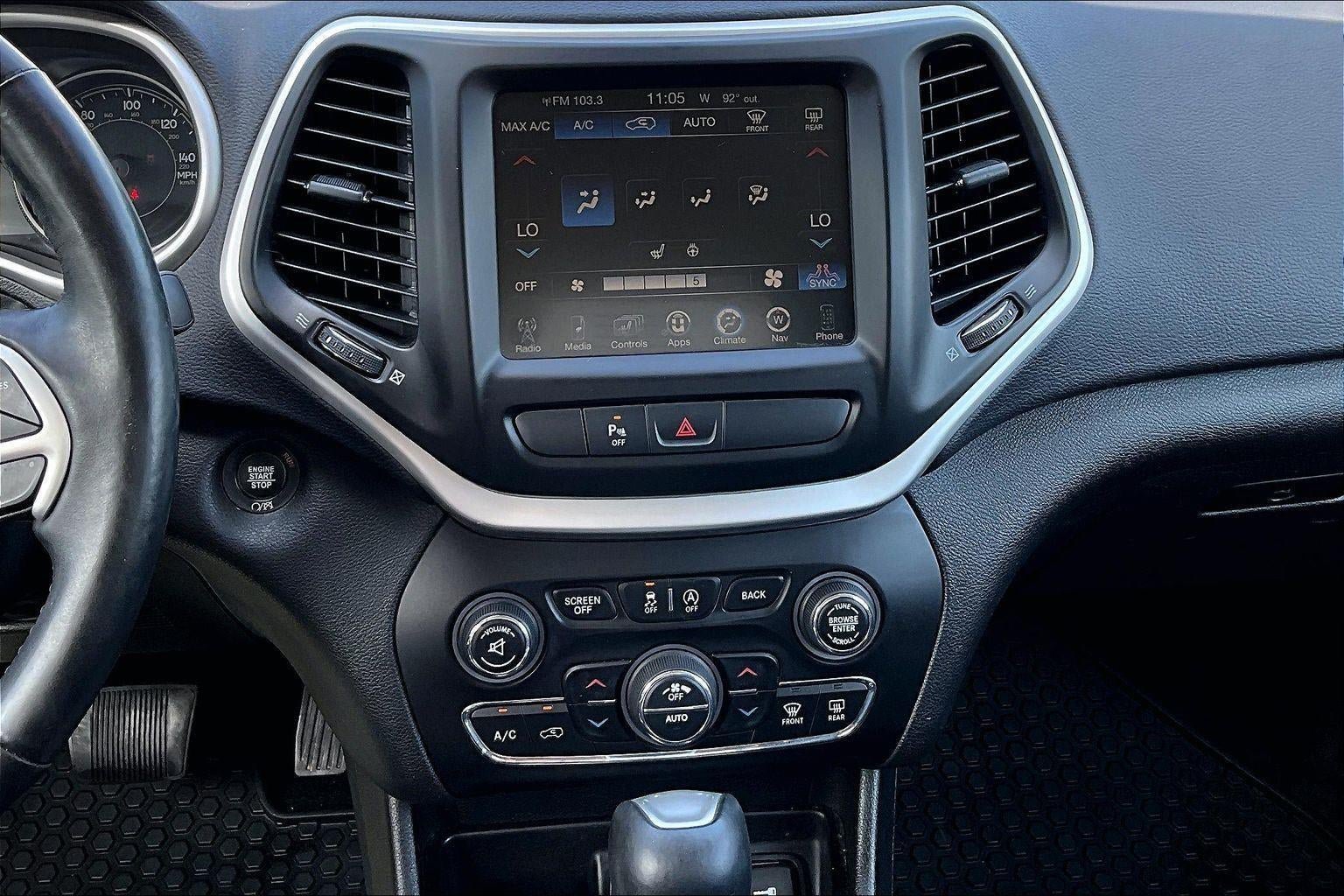 Used 2018 Jeep Cherokee Trailhawk w/ Comfort/Convenience Group AWD/4WD image 6