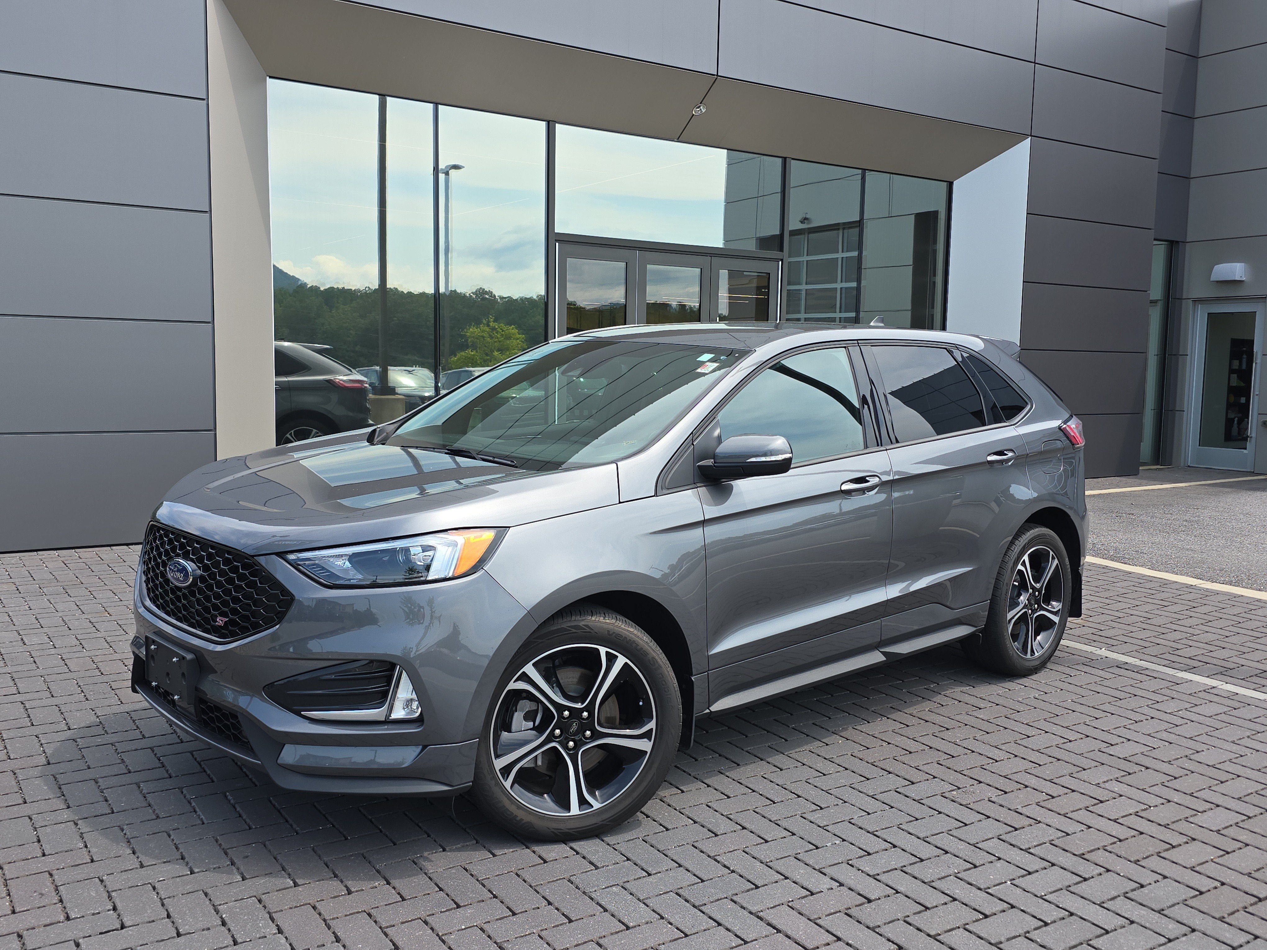 Used 2023 Ford Edge ST