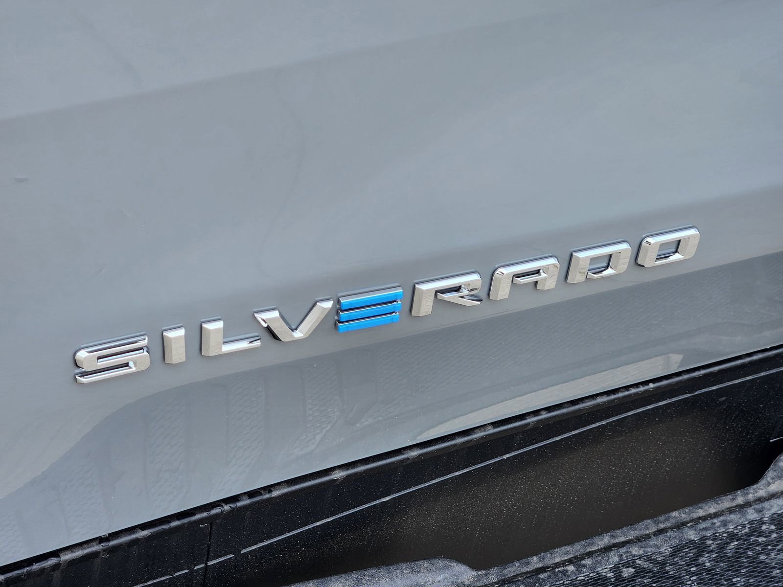 New 2026 Chevrolet Silverado EV LT image 12