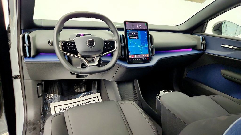 Used 2025 Volvo EX30 Ultra image 13