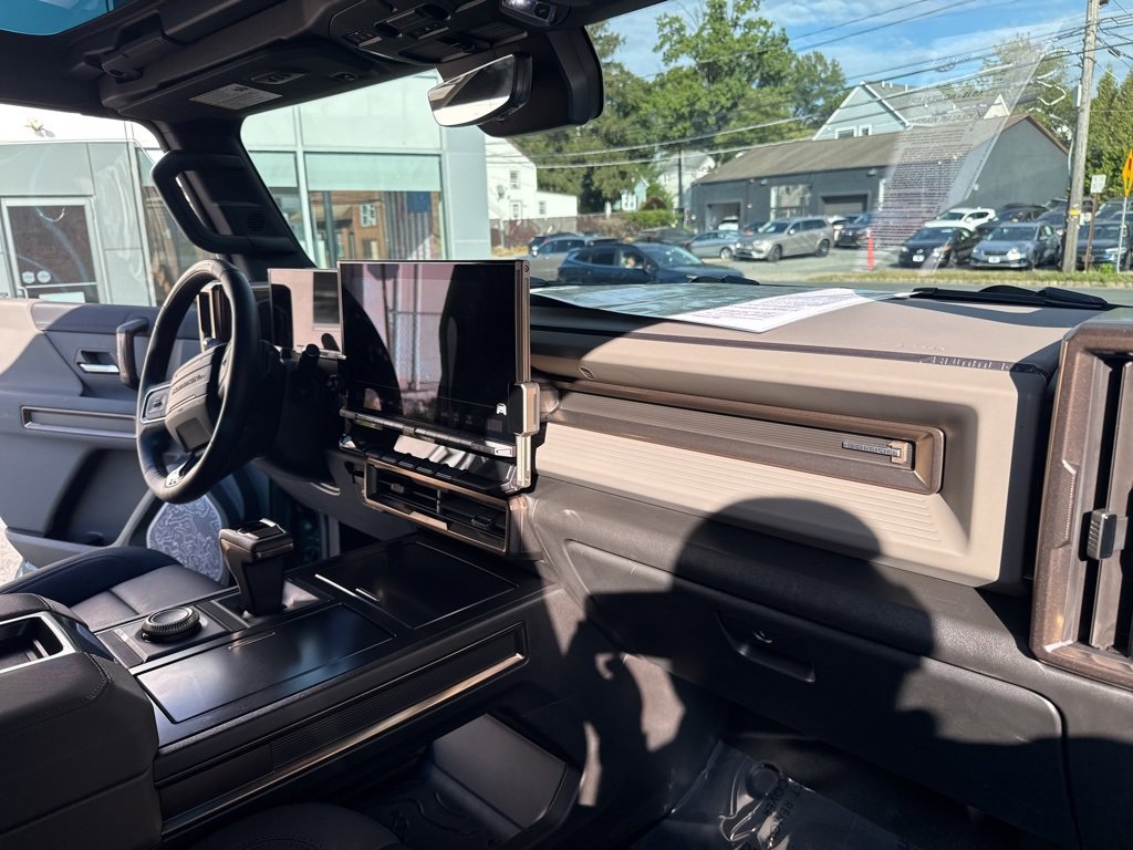 Used 2024 GMC Hummer EV 3X image 43