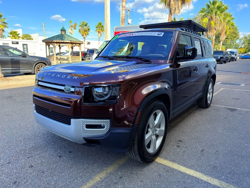 Used 2023 Land Rover Defender 130 SE image 2