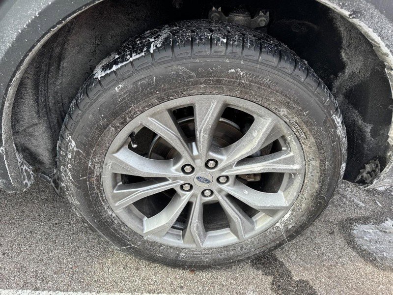 Used 2022 Ford Explorer Limited w/ Equipment Group 301A image 27