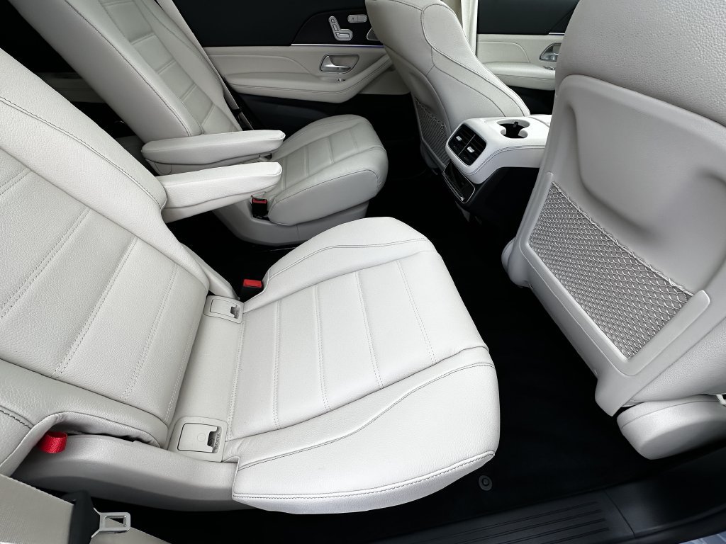 New 2026 Mercedes-Benz GLS 450 4MATIC image 18