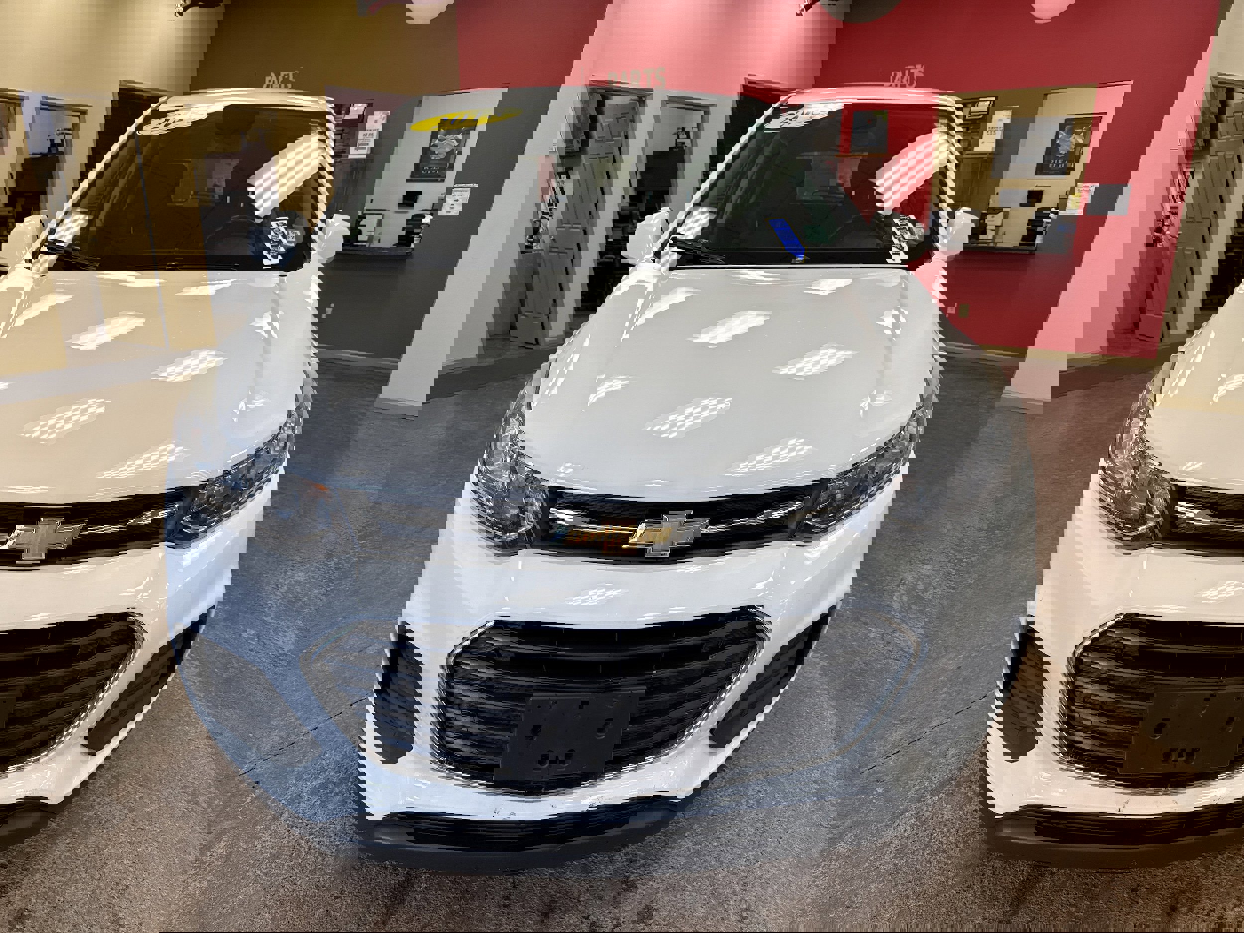 Used 2018 Chevrolet Trax LS image 2