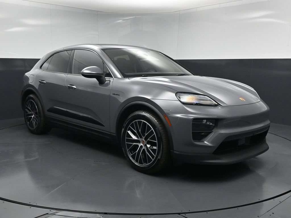 New 2025 Porsche Macan Electric RWD image 14
