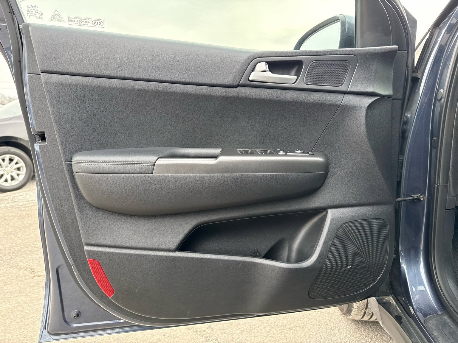 Used 2020 Kia Sportage LX image 13