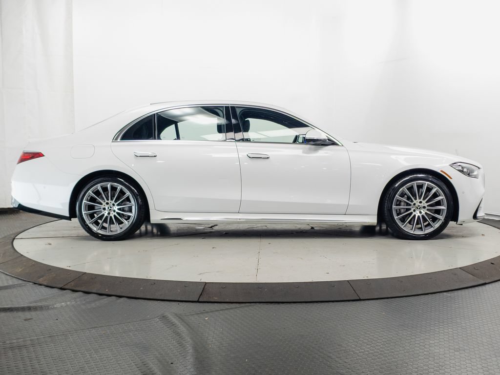 Used 2025 Mercedes-Benz S 580e 4MATIC Sedan image 35