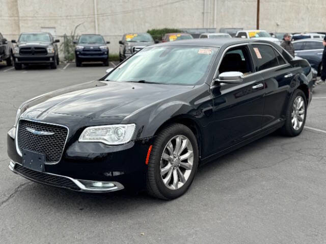 Used 2018 Chrysler 300 Limited image 6