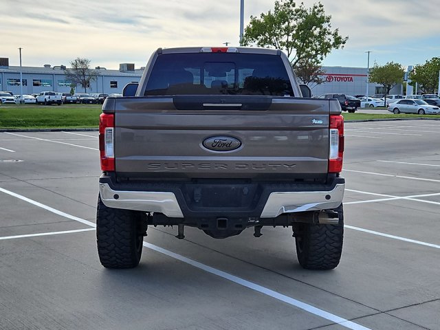 Used 2018 Ford F250 Lariat w/ Lariat Ultimate Package image 6