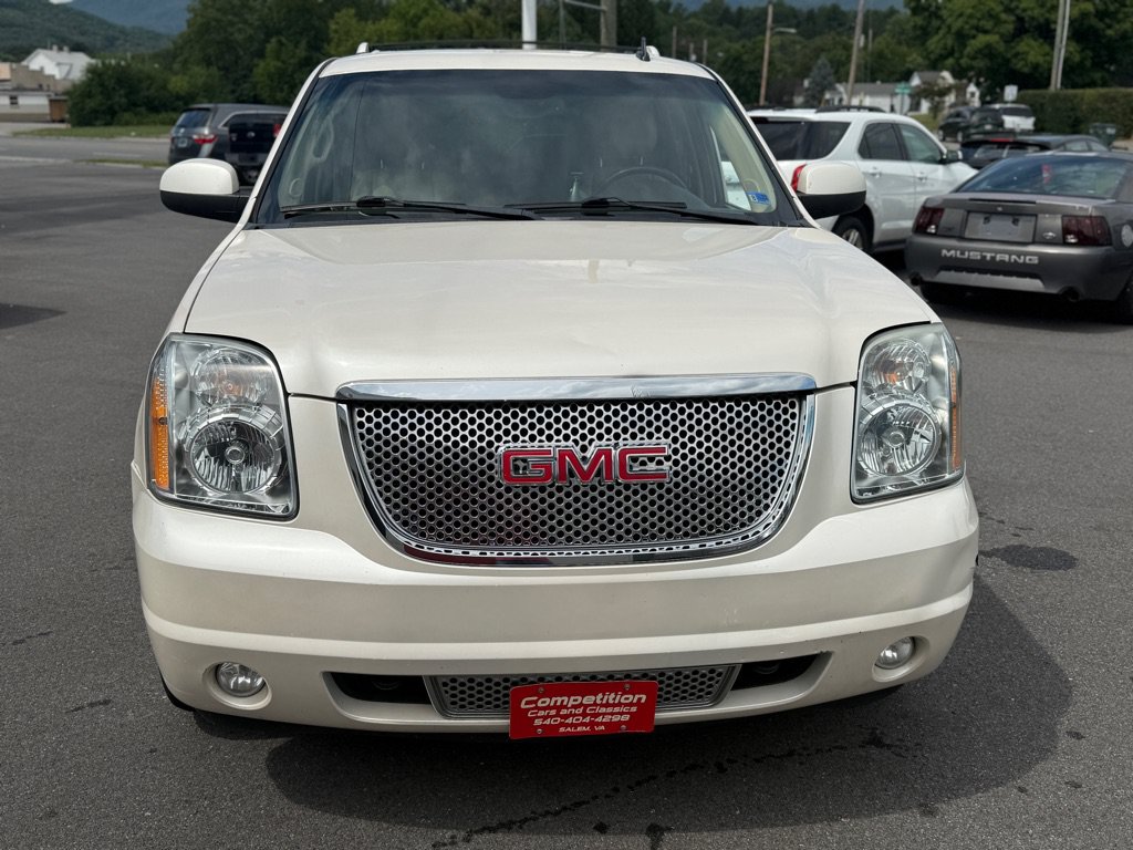 Used 2013 GMC Yukon Denali AWD/4WD image 5