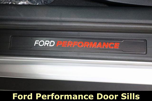 Used 2022 Ford Mustang Shelby GT500 w/ Carbon Fiber Track Pack image 36