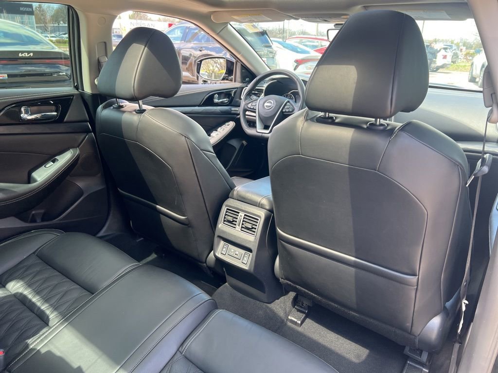 Certified 2023 Nissan Maxima Platinum w/ Sport Mat Group FWD image 15
