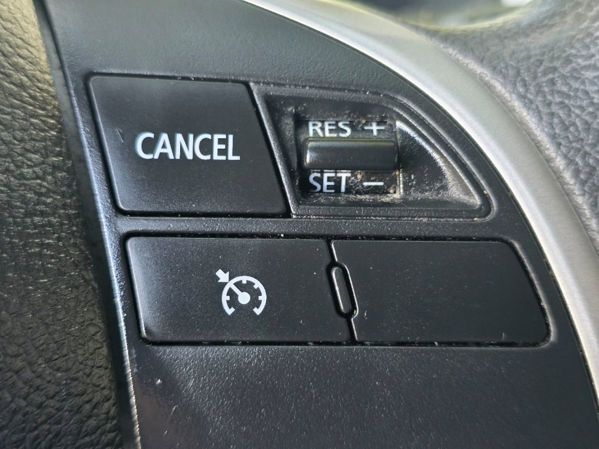 Used 2018 Mitsubishi Eclipse Cross LE image 28