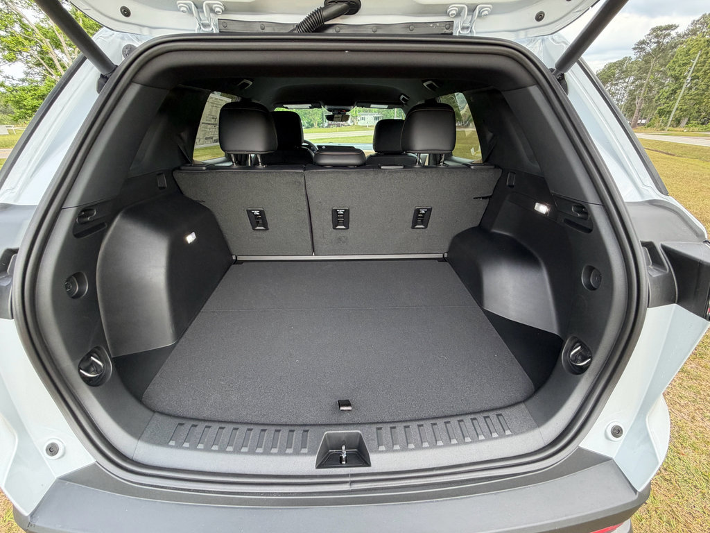 New 2026 Chevrolet Equinox ACTIV FWD image 35