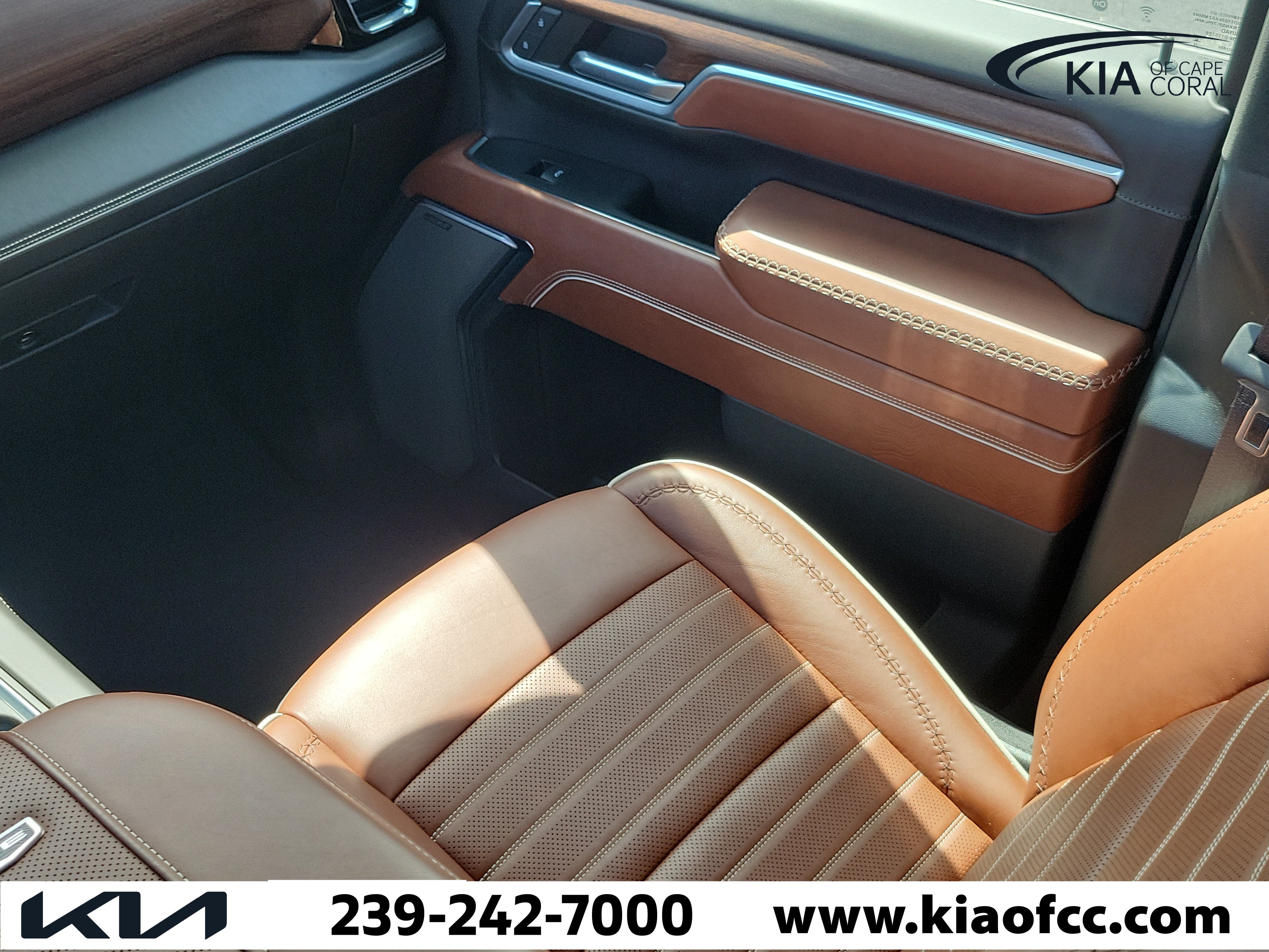 Used 2024 GMC Sierra 3500 Denali Ultimate AWD/4WD image 18