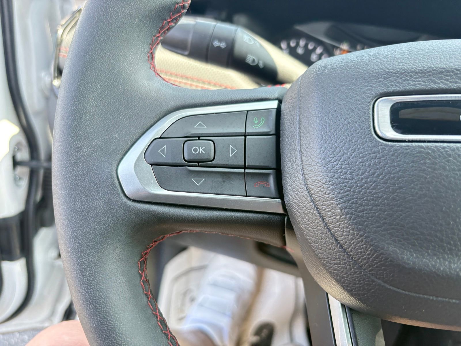 Used 2024 Jeep Compass Trailhawk image 18