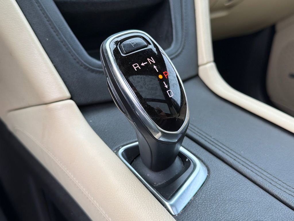 Used 2018 Cadillac XT5 Luxury w/ Driver Awareness Package image 32
