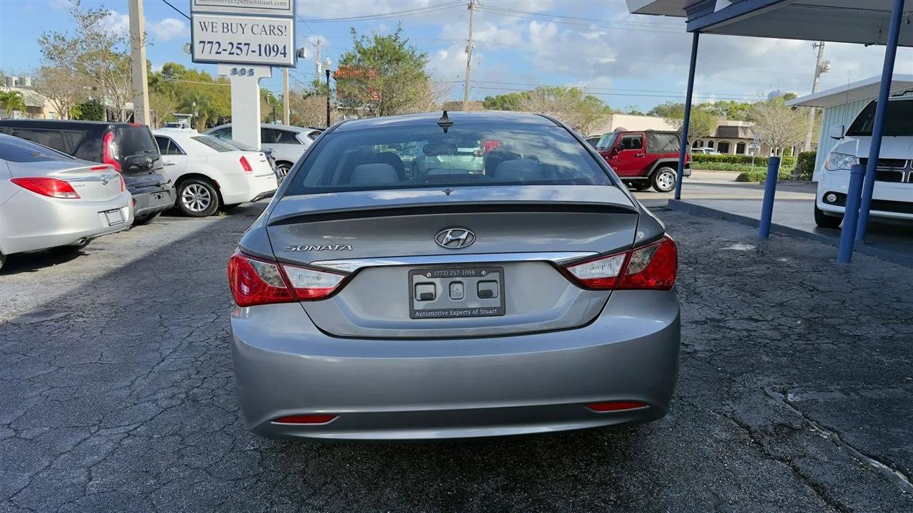 Used 2013 Hyundai Sonata GLS w/ Popular Equipment Pkg image 4