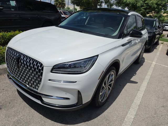 Used 2025 Lincoln Corsair FWD w/ Equipment Group 101A image 2