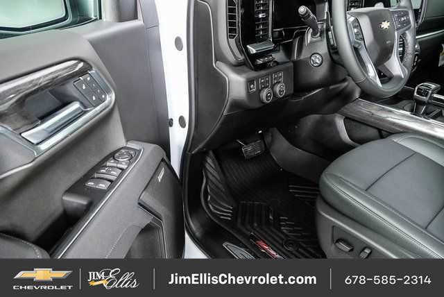 New 2026 Chevrolet Silverado 1500 LTZ AWD/4WD image 13