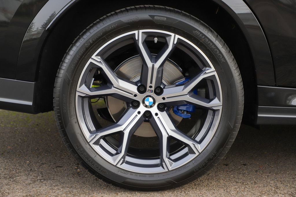 Used 2024 BMW X6 xDrive40i w/ Executive Package image 53