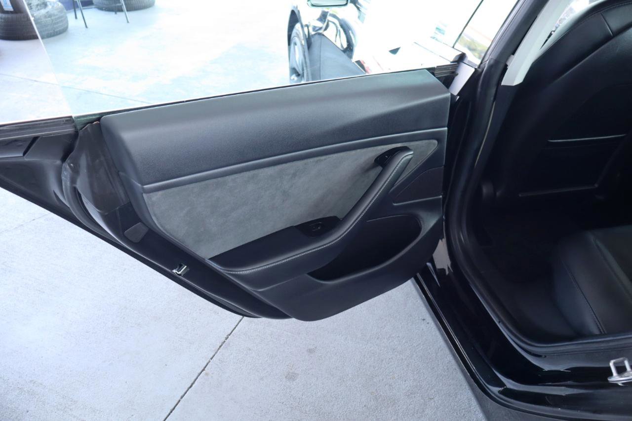 Used 2018 Tesla Model 3 Long Range RWD image 24