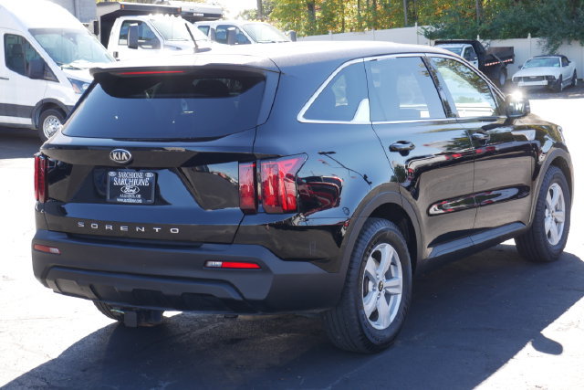 Used 2021 Kia Sorento LX FWD image 9