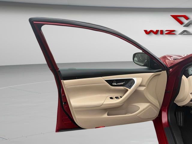 Used 2016 Nissan Altima 2.5 SL w/ 2.5 Technology Package image 10