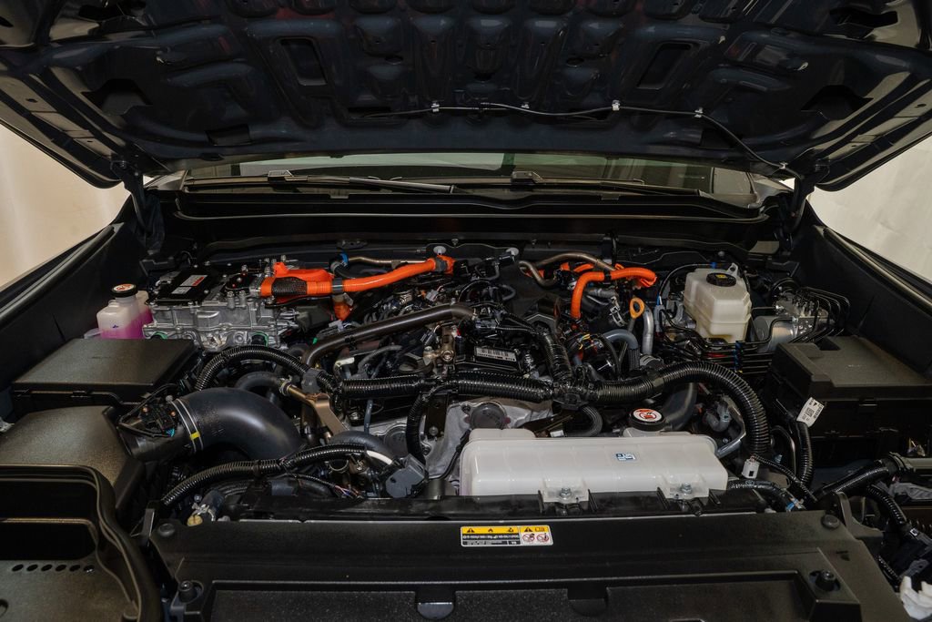 Used 2025 Toyota Tacoma TRD Off-Road image 19