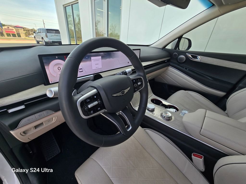 Used 2025 Genesis GV80 2.5T Prestige image 12