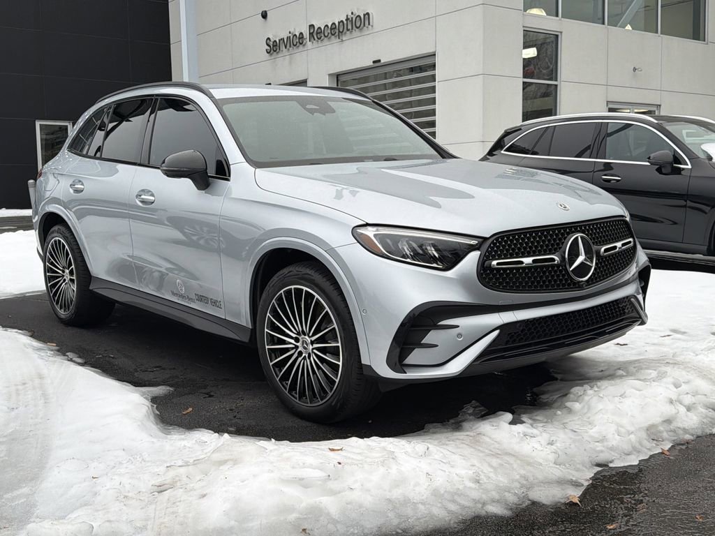 Certified 2025 Mercedes-Benz GLC 300 4MATIC image 3